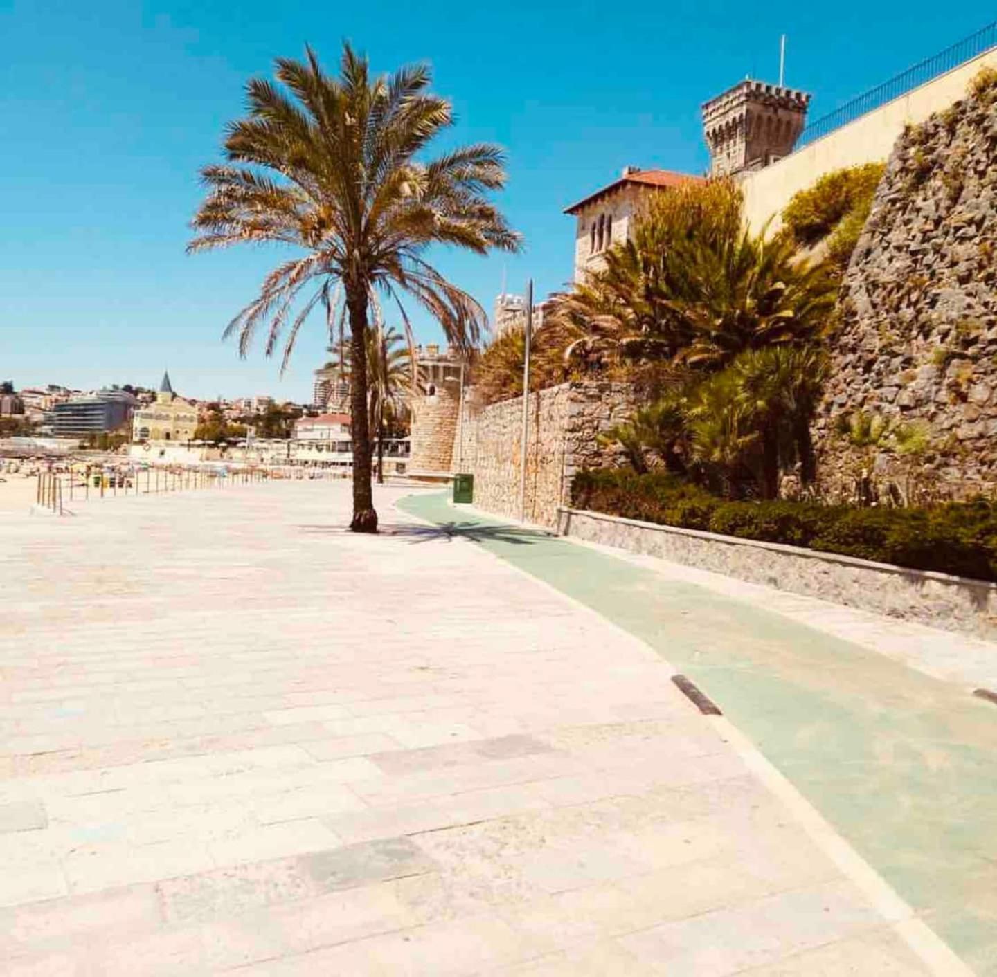 Sea View 2 Mins Walk To And Casino
