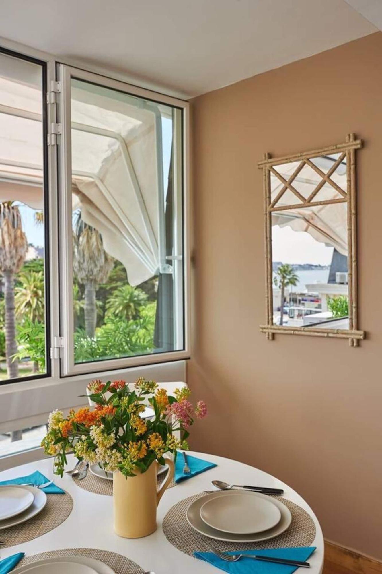 Apartment Sea View 2 Mins Walk To And Casino Estoril