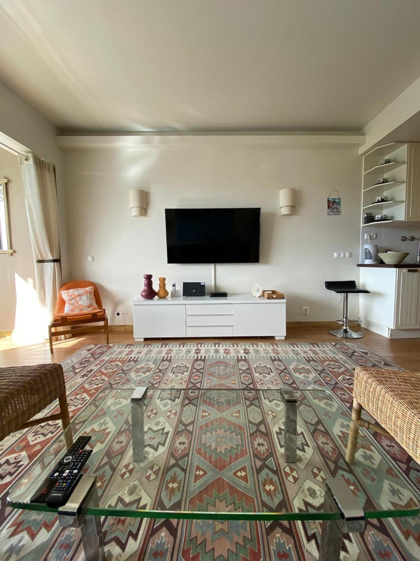Apartment Sea View 2 Mins Walk To And Casino Estoril